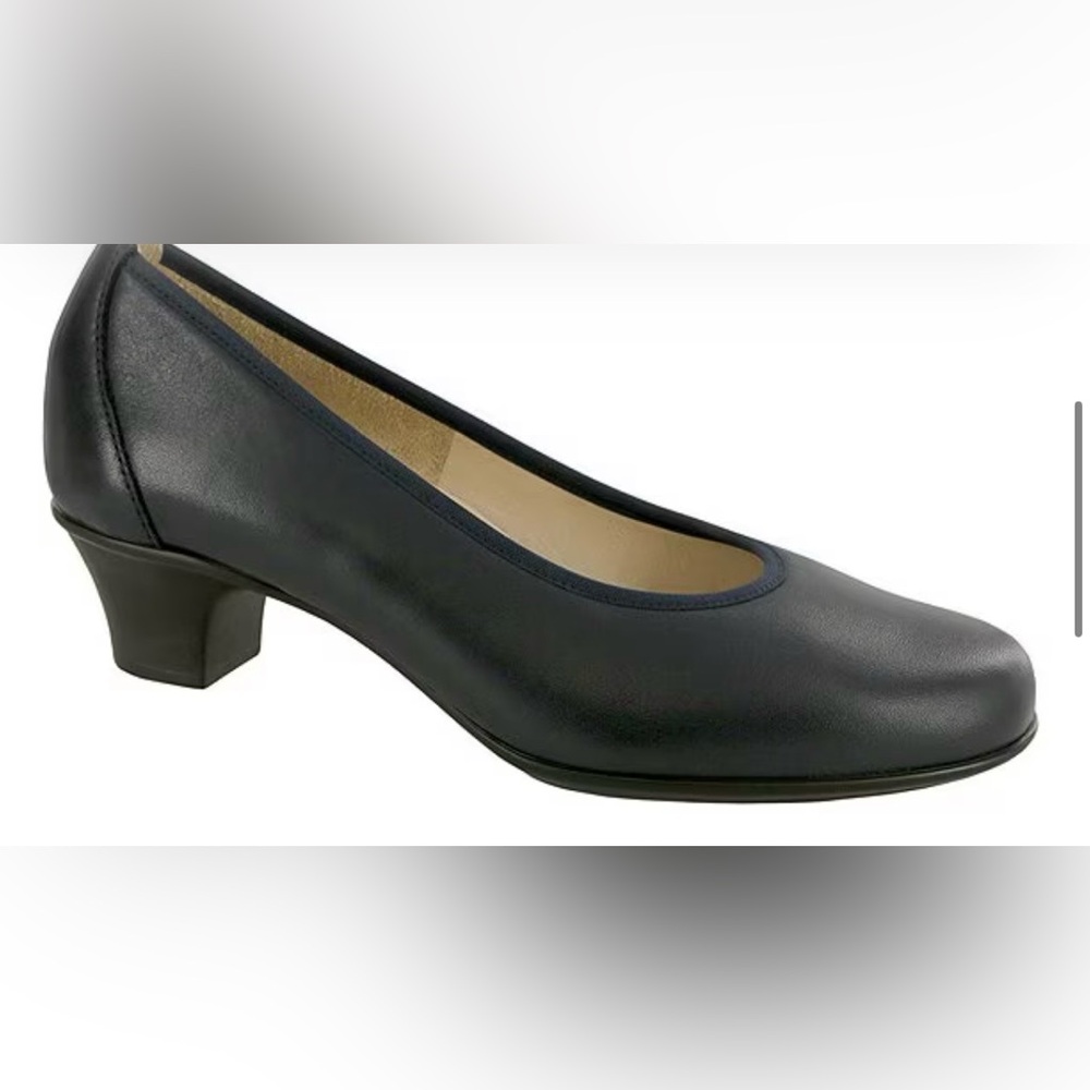 SAS Ladies Milano Dress Shoes Pumps in True Navy Shoes NWT